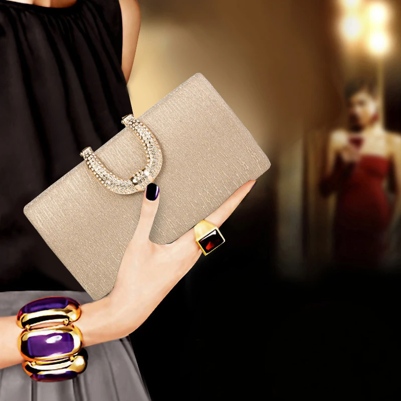 时尚镶钻手拿包链条手提小包包2025新款配旗袍的手包晚宴包放手机