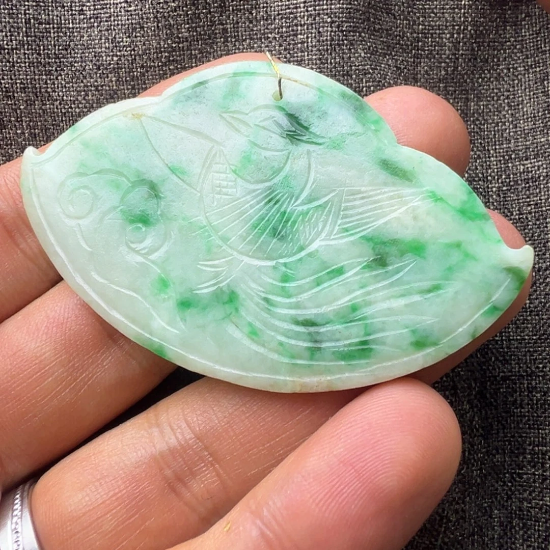 翡翠未镶嵌颈饰6666