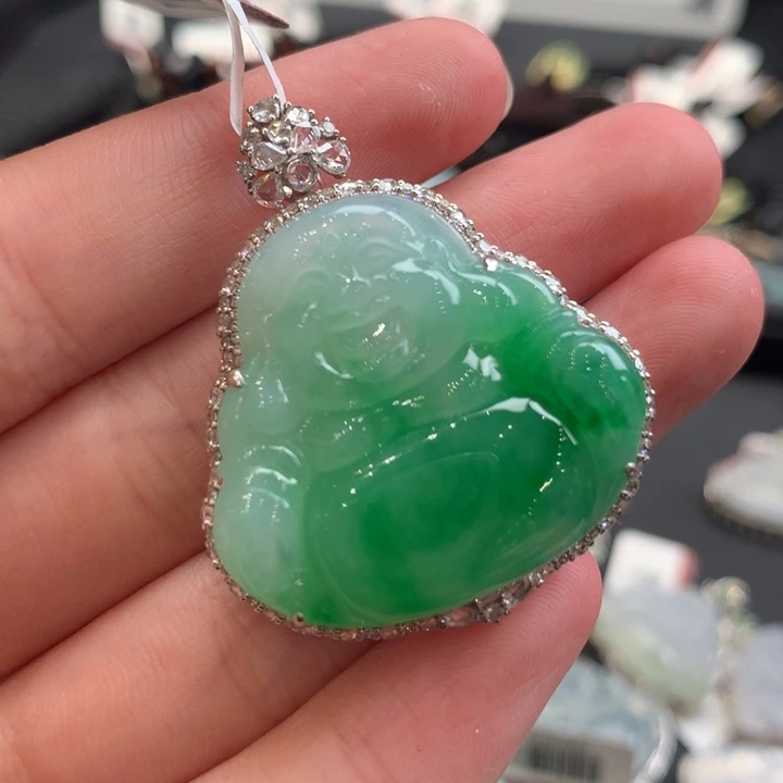 翡翠18K金镶嵌颈饰39