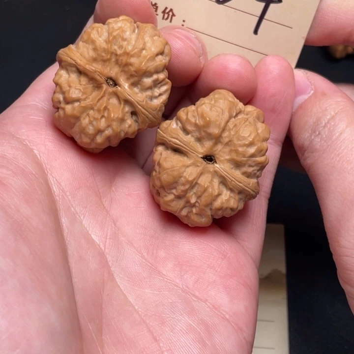 文玩核桃把件蛙蛙32尺白茬64