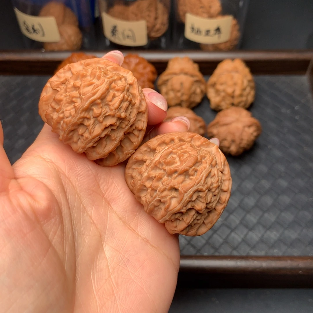 文玩核桃吊坠42三角白