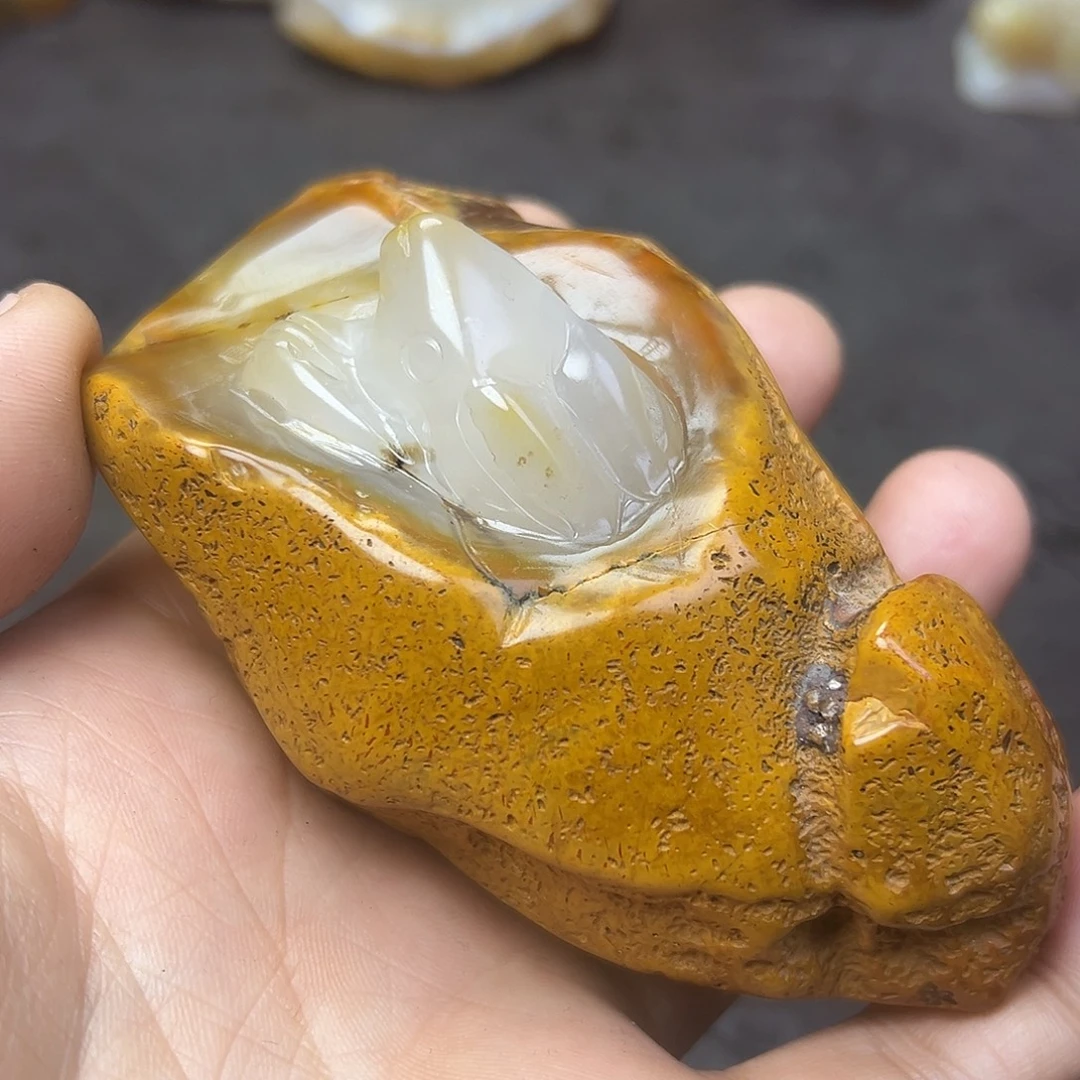 事***圆玛瑙/玉髓未镶嵌天然玉石手把件吊坠