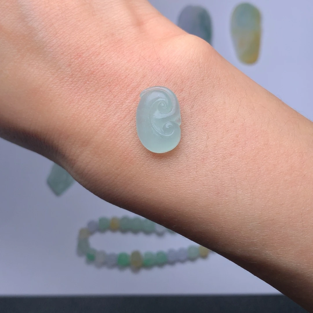 定制翡翠未镶嵌缅甸翡翠A货如意