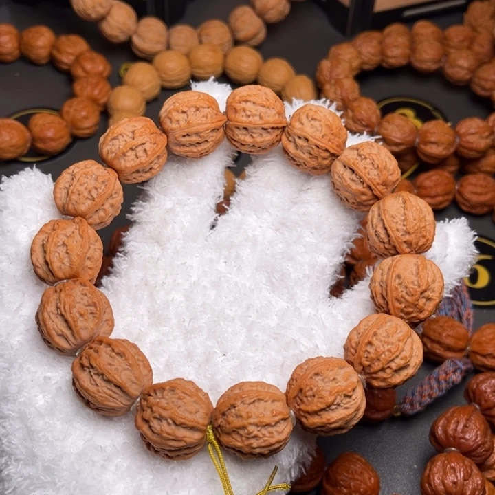 初***鱼手串文玩核桃蚂蚁纹