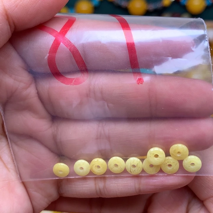 非金属仿琥珀饰品81卡6