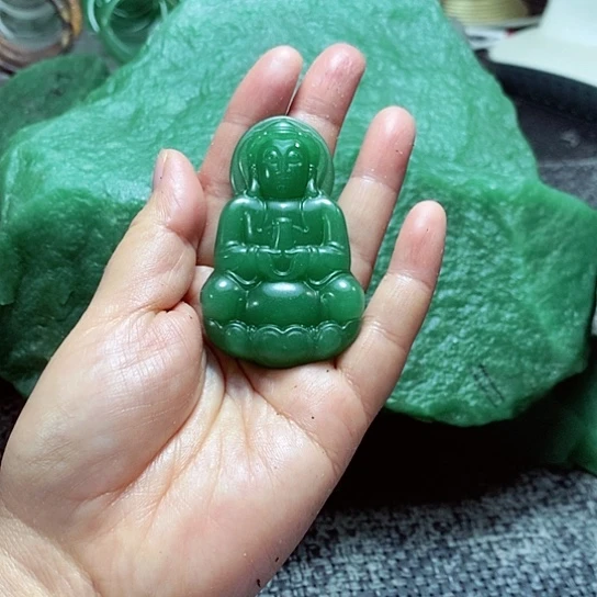 新疆东陵玉挂件观音