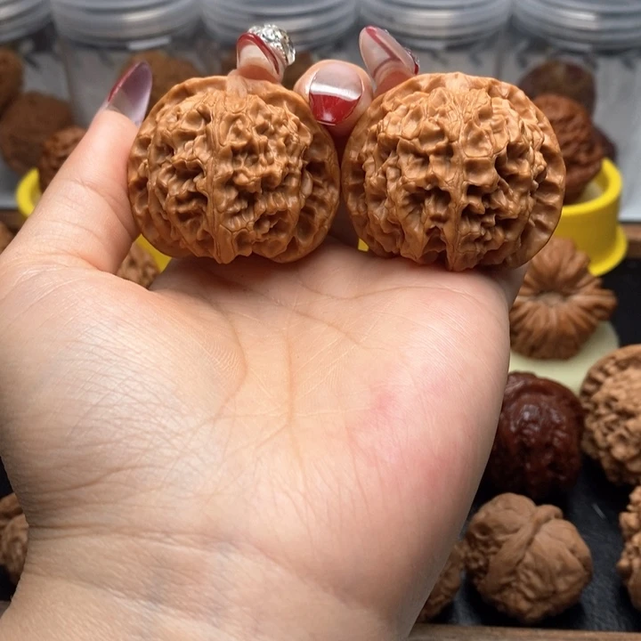 文玩核桃吊坠全品43尺苹果园。6号