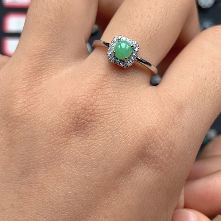 翡翠未镶嵌戒指戒指