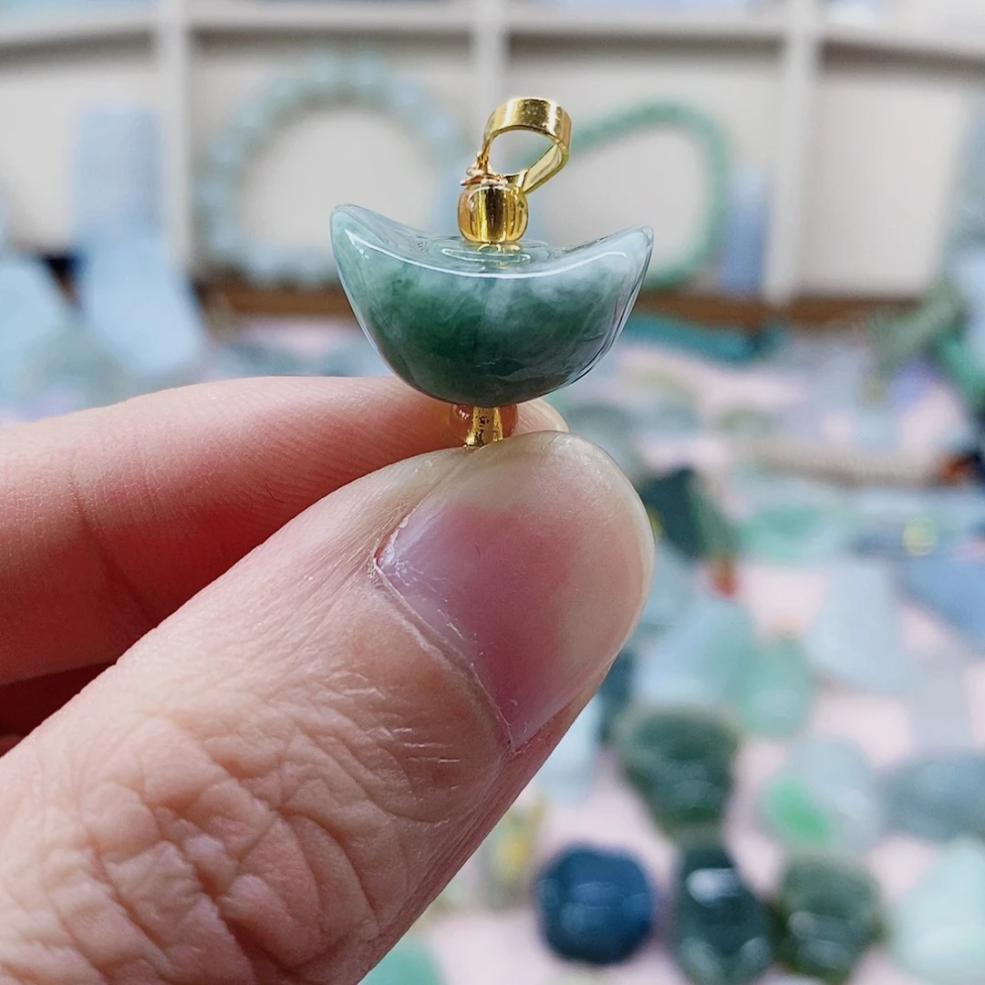 吊坠(不含链)未镶嵌翡翠天然