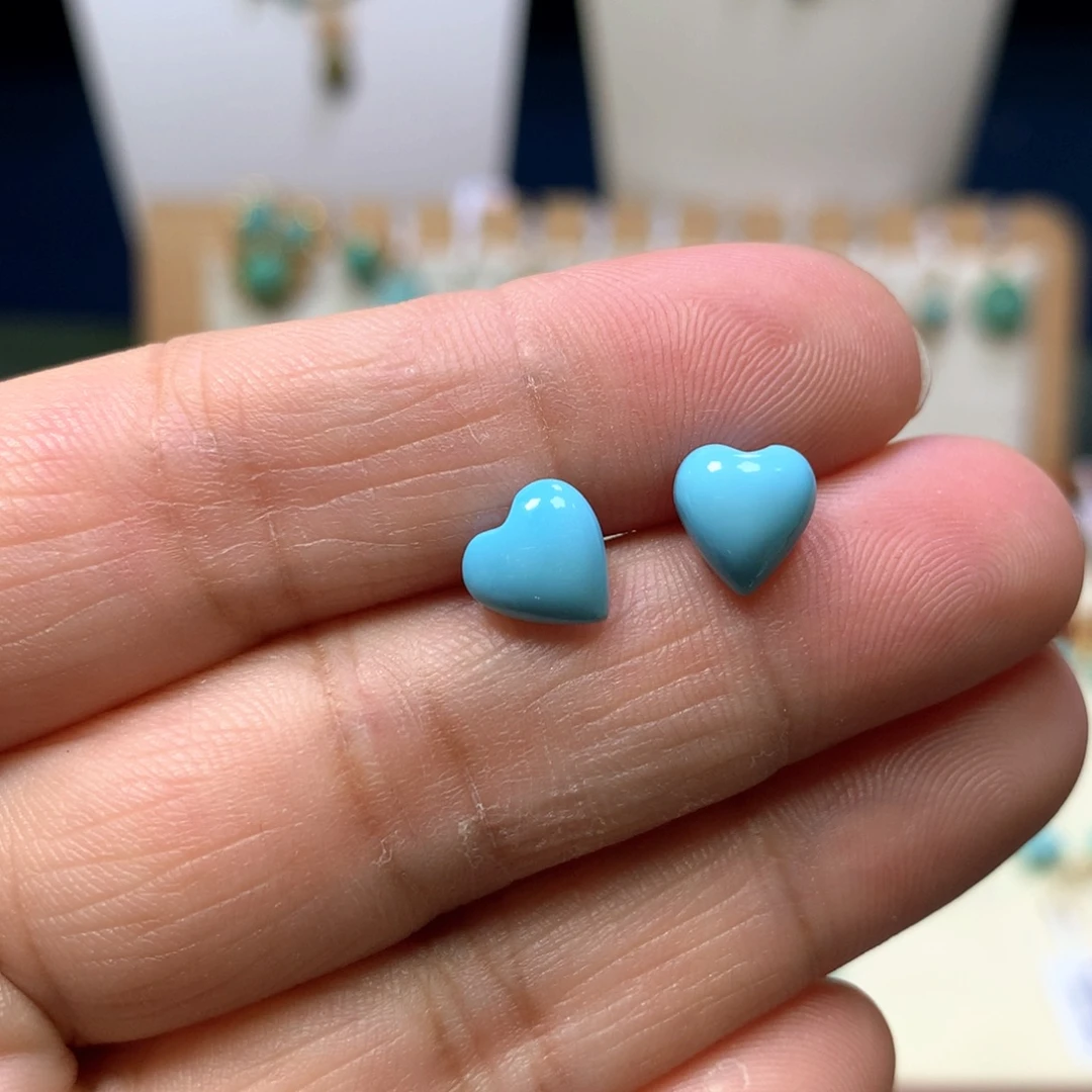 绿松石18K金镶嵌耳钉
