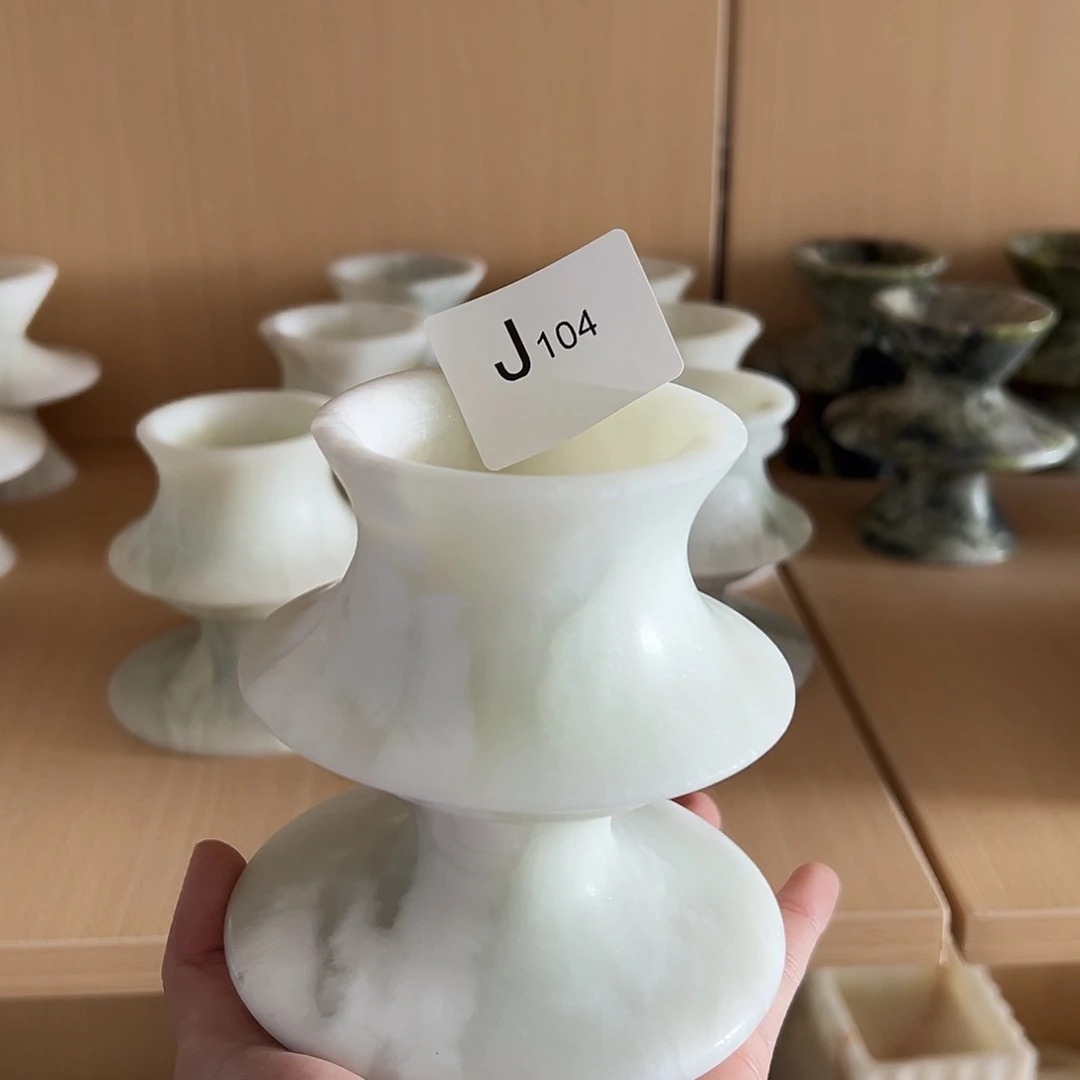 石材J104芬迪白烛台