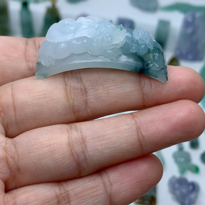 未镶嵌定制翡翠辛****）貔貅手牌