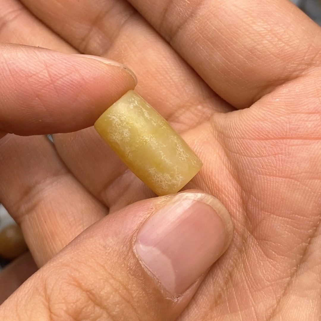 未镶嵌颈饰玛瑙/玉髓虾*