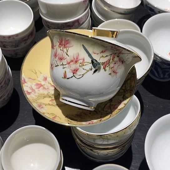 手柄款瓷喜上辛夷盖碗1套