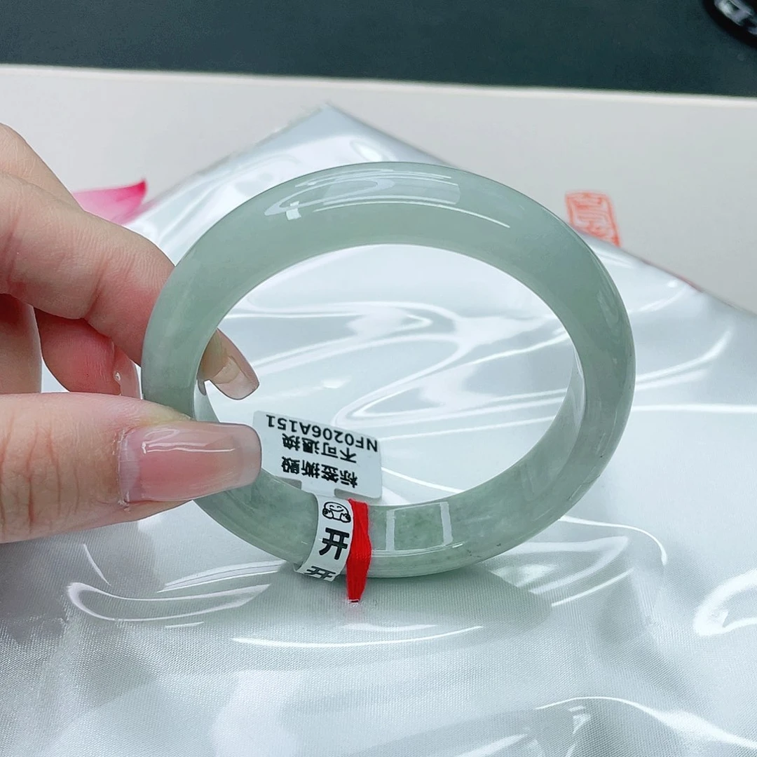 翡翠手镯未镶嵌正57.3