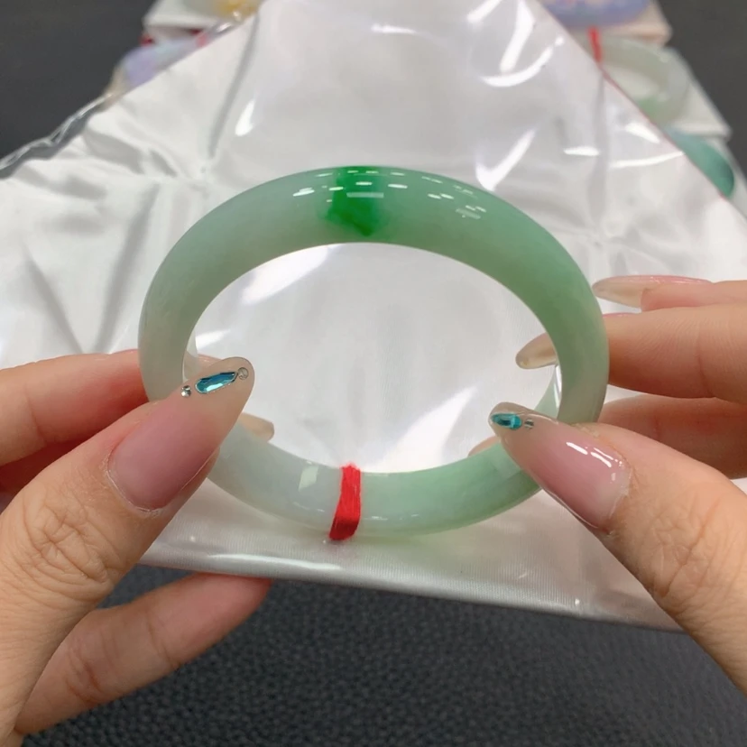 【闪购商品】翡翠手镯未镶嵌翡翠
