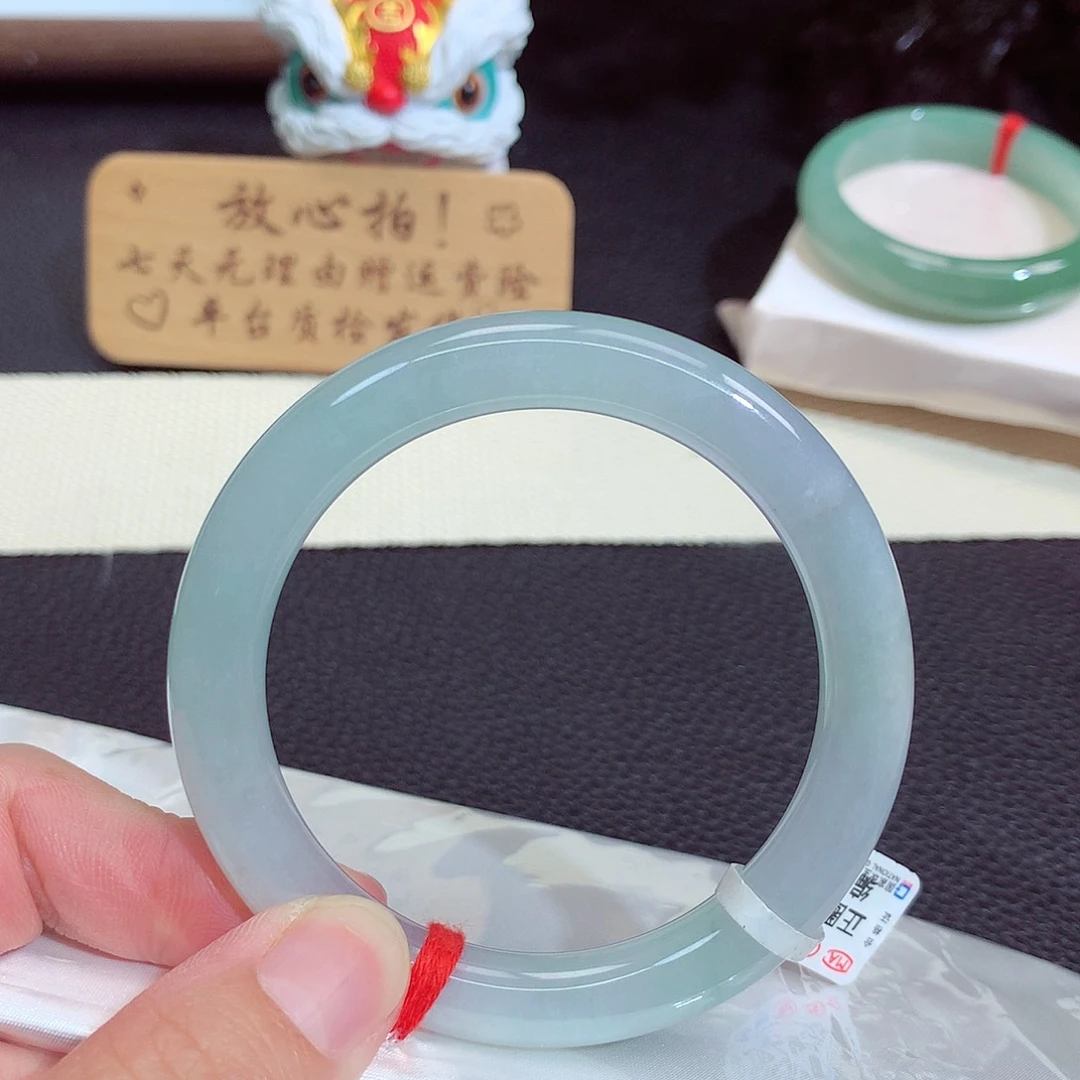 翡翠未镶嵌手镯592