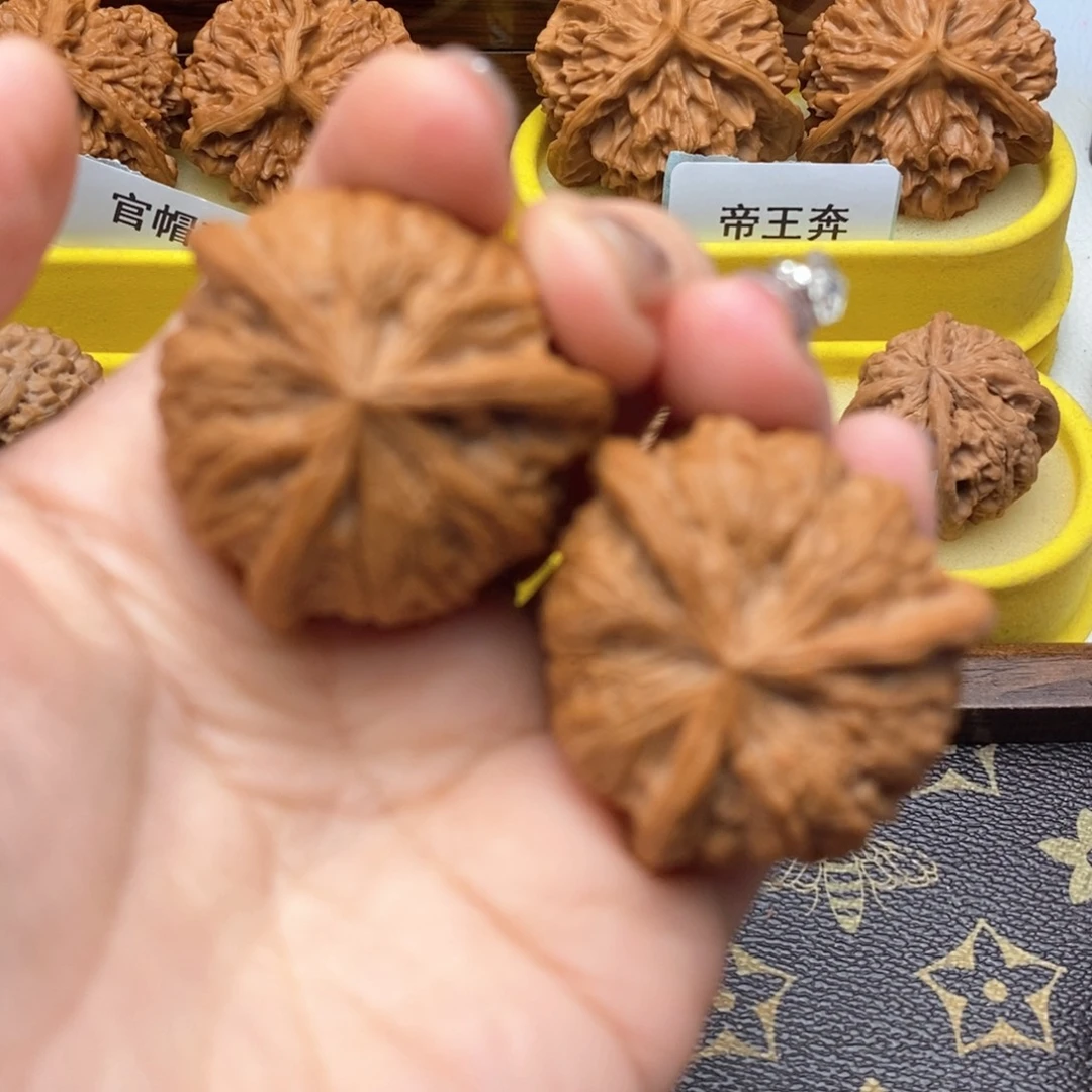 把件文玩核桃38雨花石奔