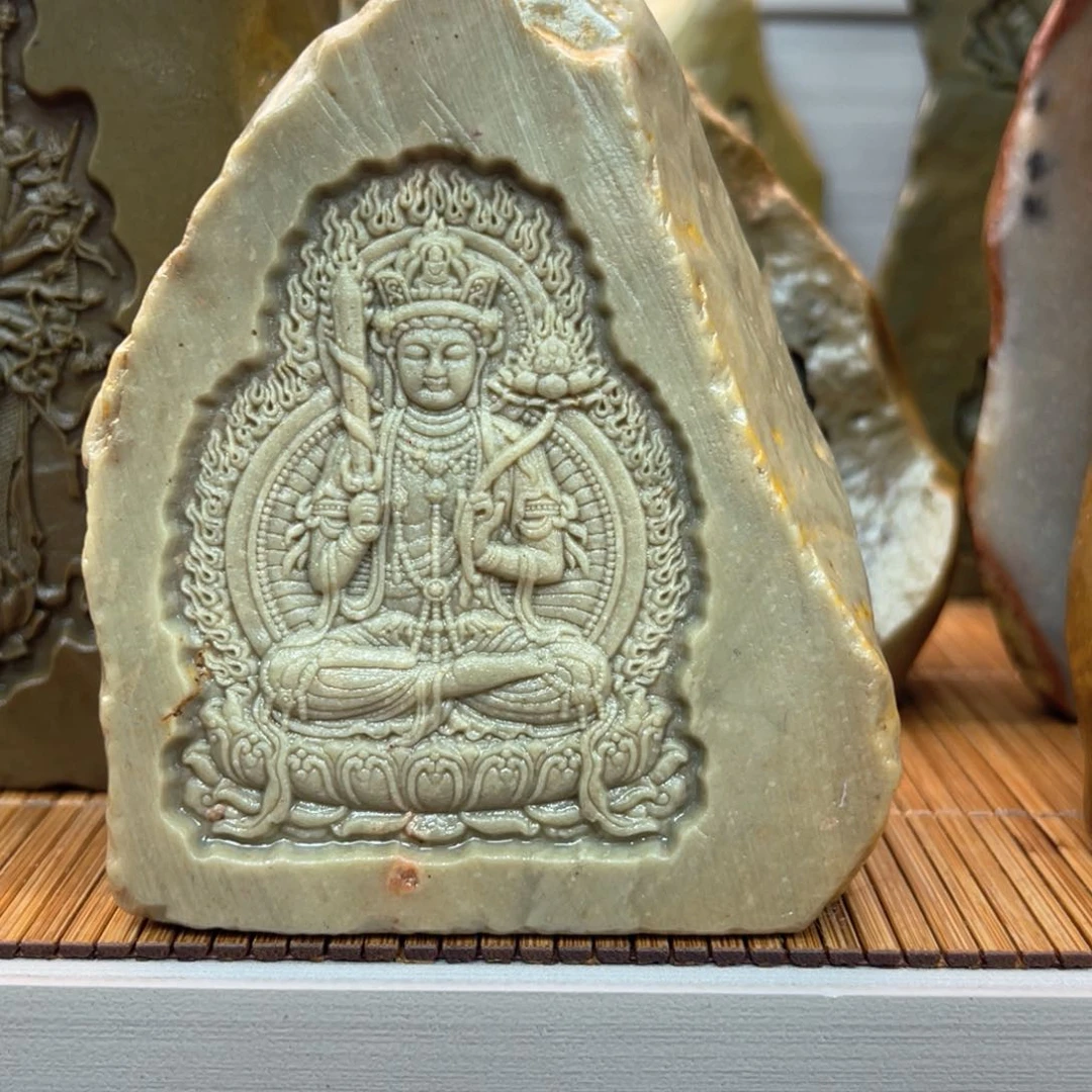 戈壁石5565666555588