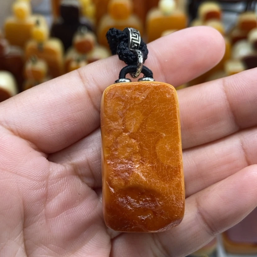 【闪购商品】琥珀颈饰未镶嵌