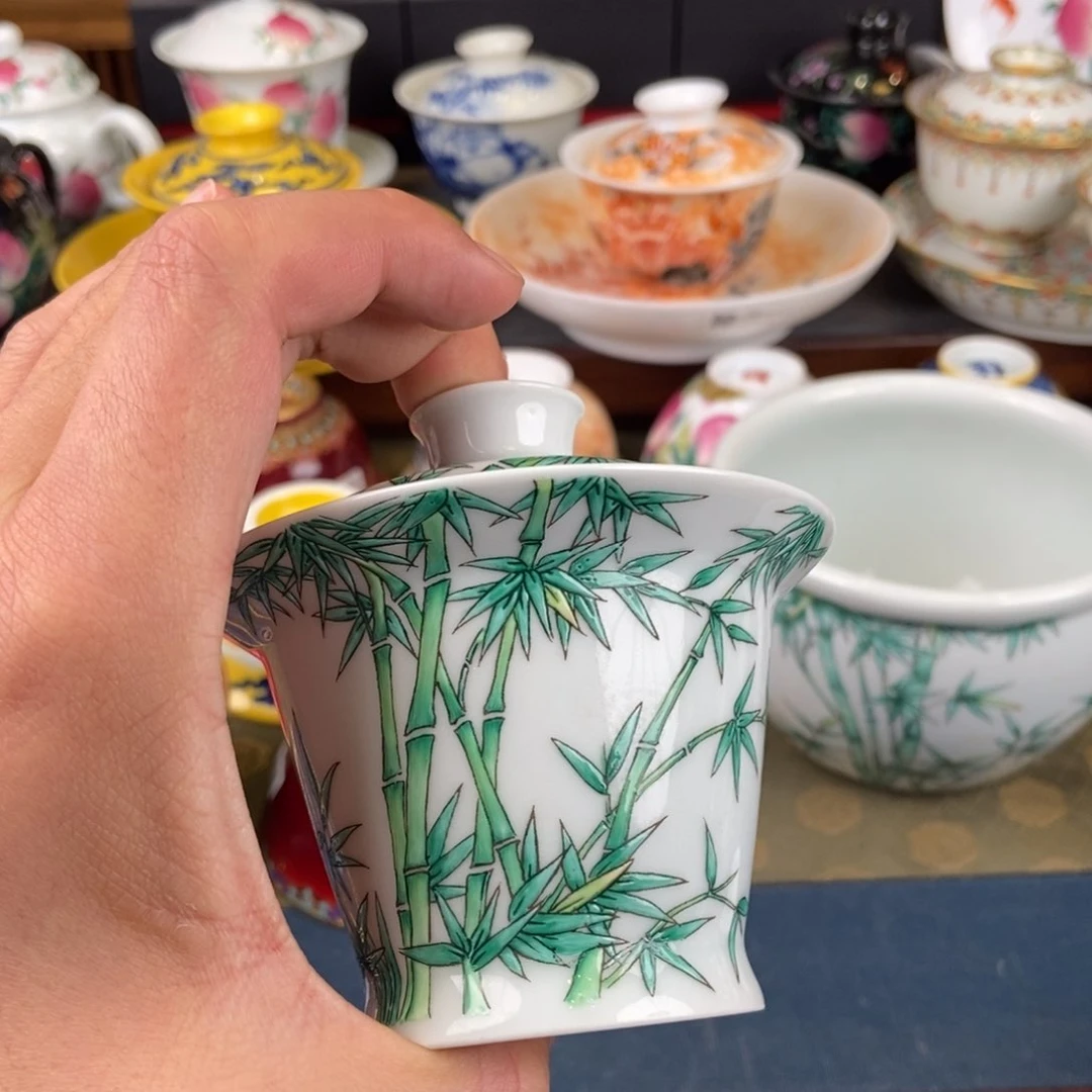 陶瓷艺术家的作品是一种