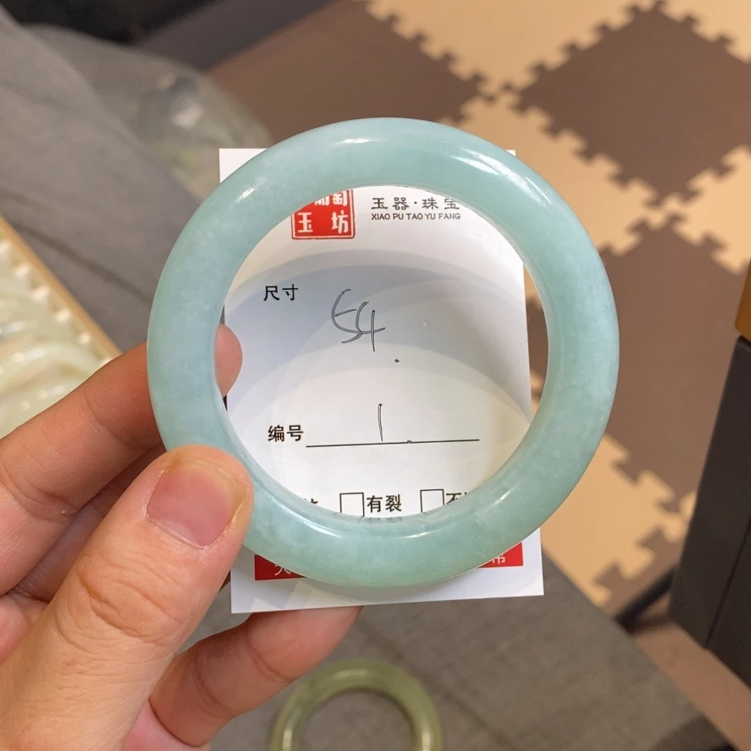 蛇纹石玉手镯未镶嵌榅*