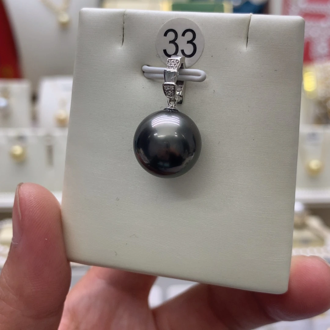 18K金镶嵌海水珍珠吊坠(不含链)