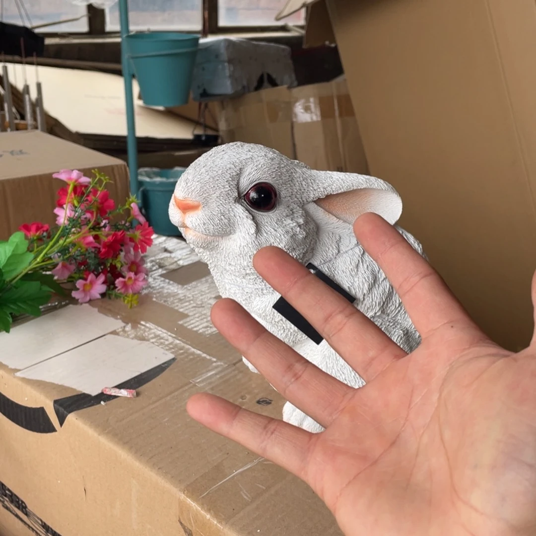 【闪购商品】树脂仿真小白兔一个摆件