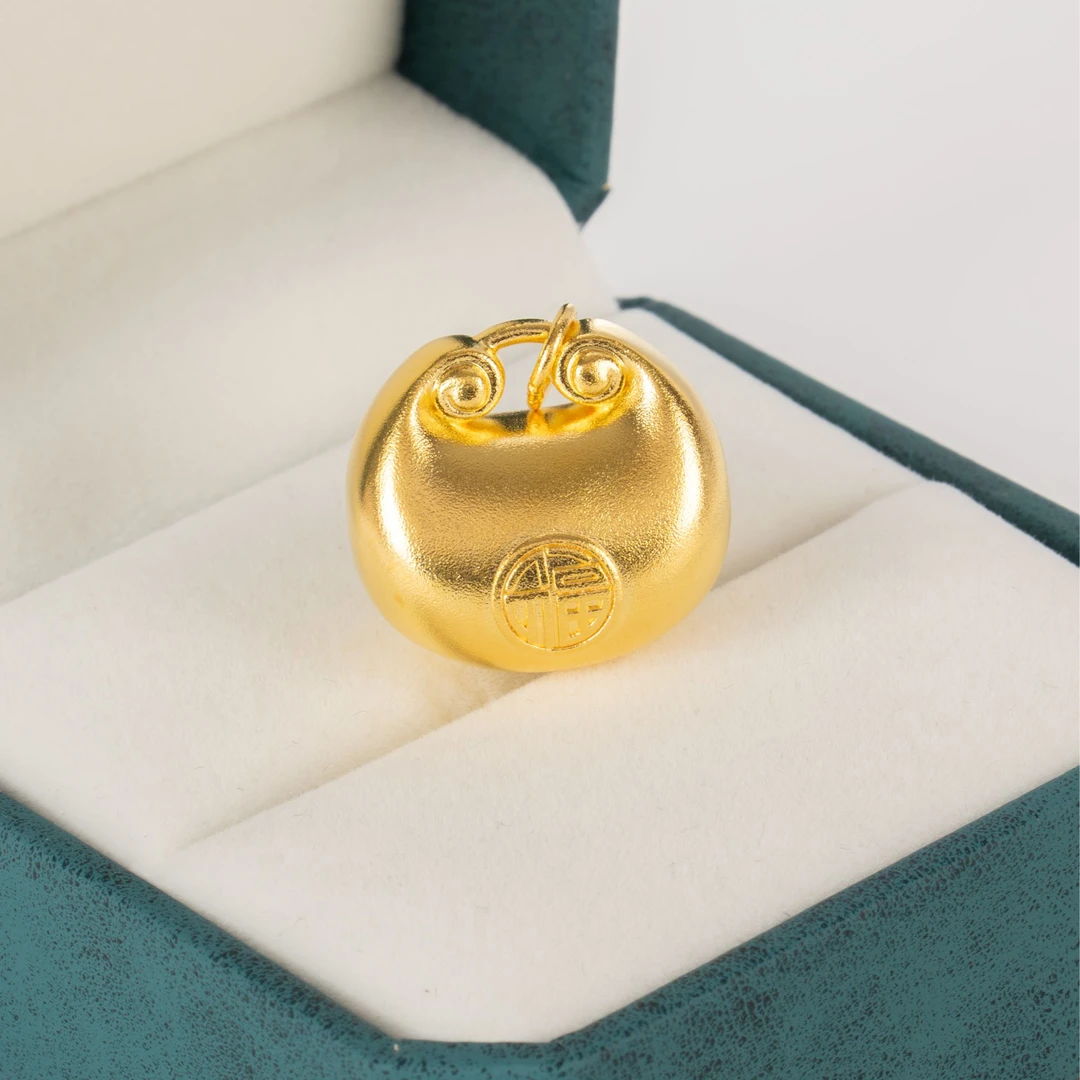 吊坠足银 足银铸厚金小福袋吊坠