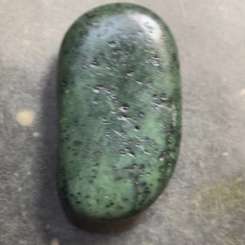 未镶嵌和田玉（糖玉）挂件