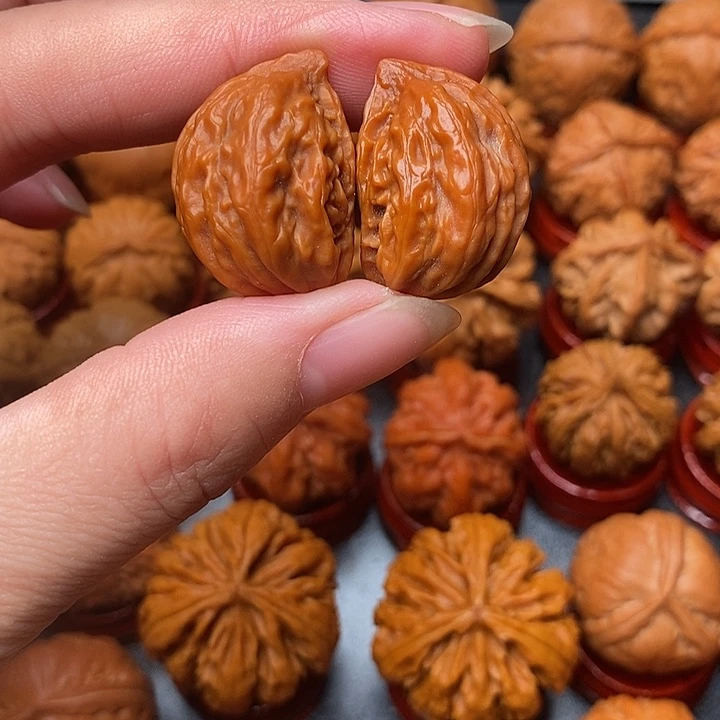 文玩核桃吊坠半臂