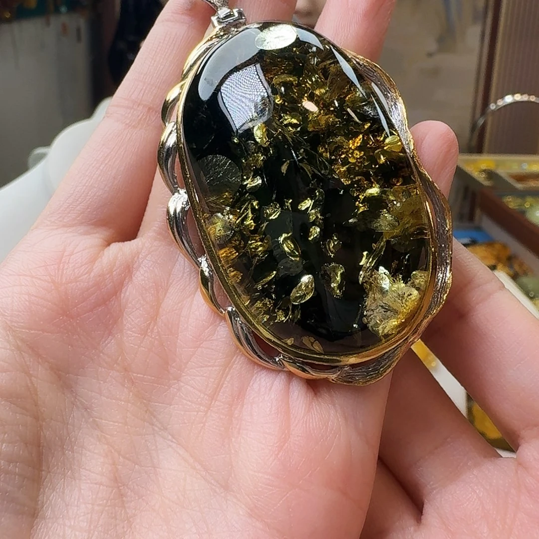 琥珀未镶嵌颈饰吊坠