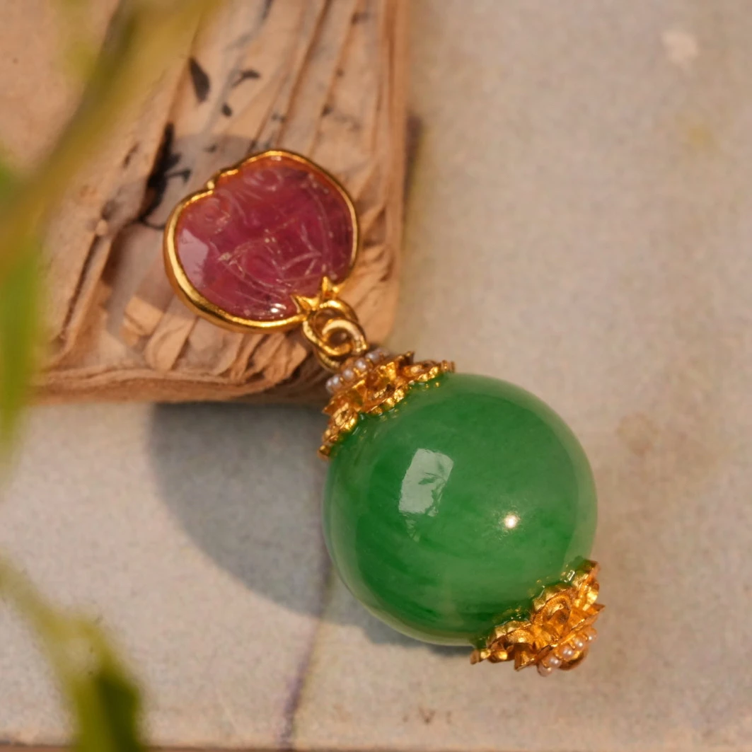 【惜拾妆匣】24k足金錾宝相花镶天然细糯满色阳绿翡翠圆珠吊坠项链