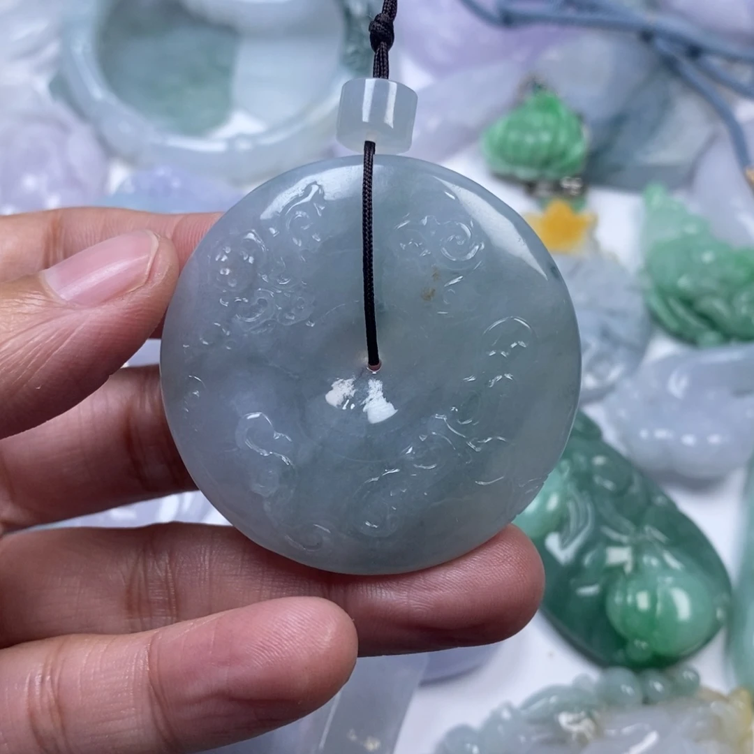 颈饰未镶嵌翡翠布*岛翡翠