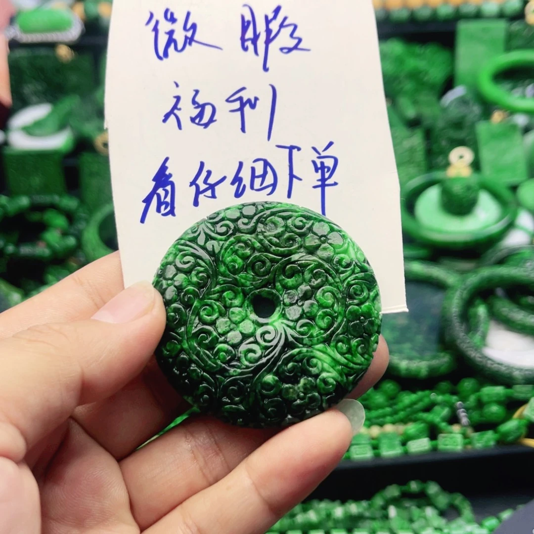 只买单纯的吊坠，没带链子，属的性质。吊坠，福利！