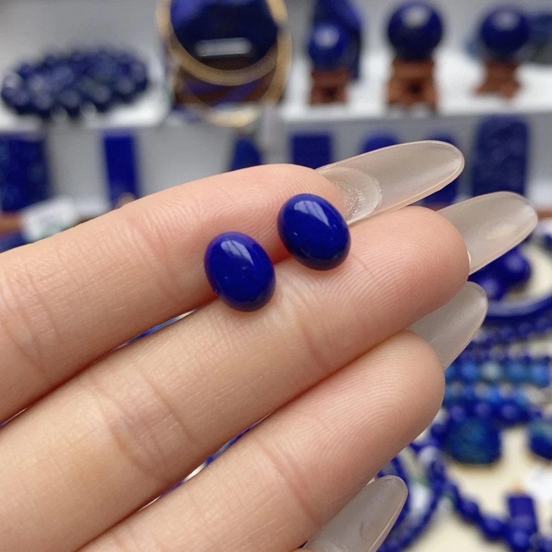 青金石未镶嵌耳饰