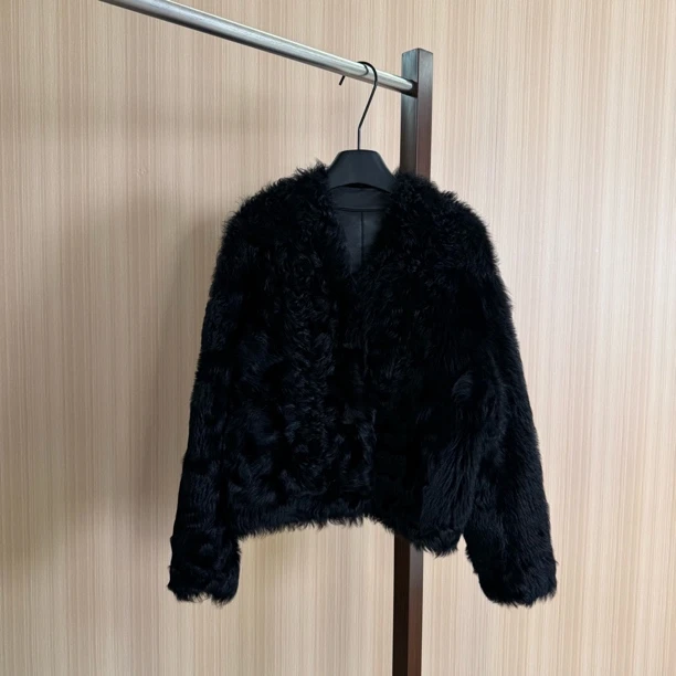 WMM 黑天使自留女常规V领立领拖卡卷毛黑色显瘦气质女装外套