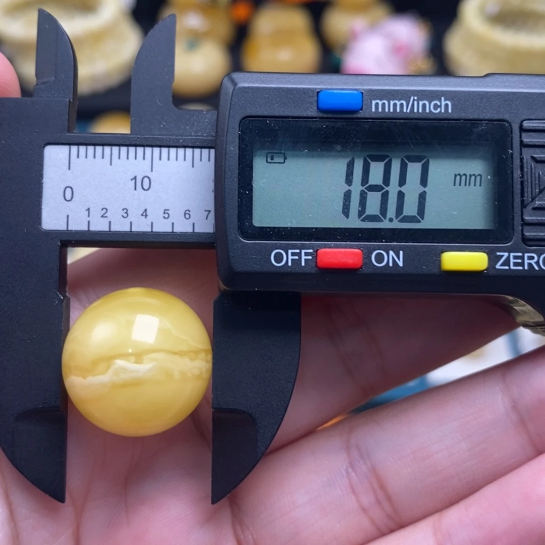 蜜蜡未镶嵌珠宝奇石