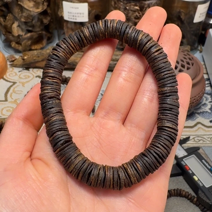 手串沉香侯****）海南老白棋沉水片油老料14.7克