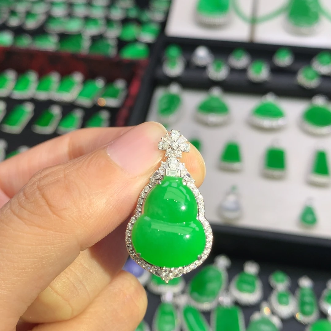 翡翠18K金镶嵌吊坠(不含链)