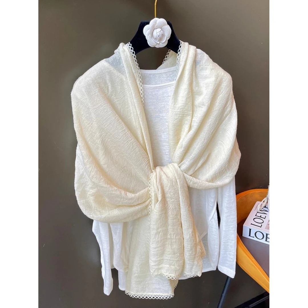 Miss both蕾丝边围巾女新款米白空调房披肩纯色百搭防晒春秋丝巾