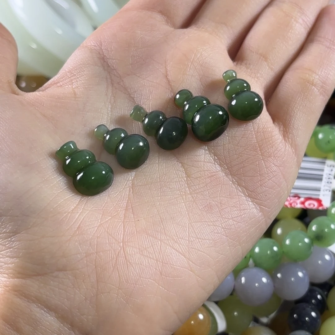 和田玉未镶嵌手链随机发一