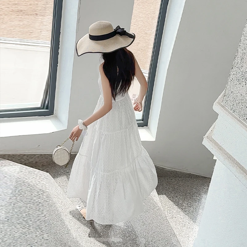 白色吊带裙子2025新款今年流行爆款夏季无袖连衣裙蛋糕裙大码胖mm