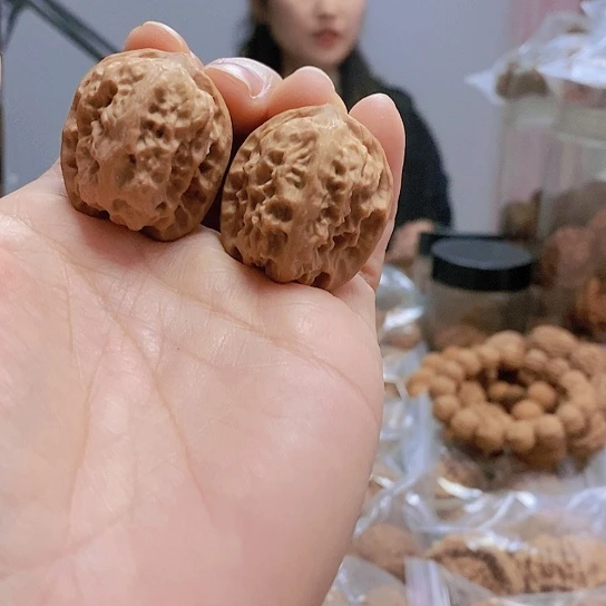 【闪购商品】把件文玩核桃29.5野狼迷你