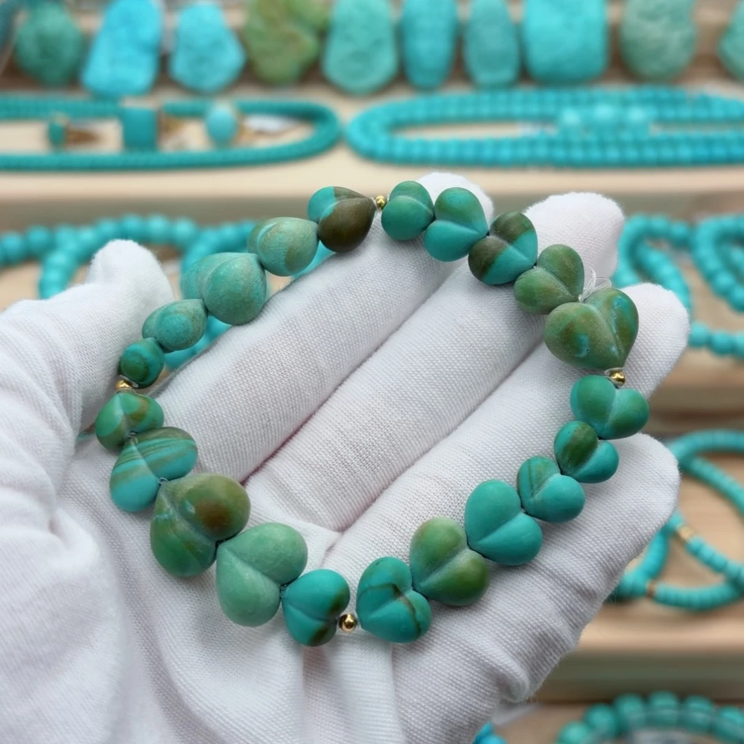 绿松石未镶嵌珠宝奇石