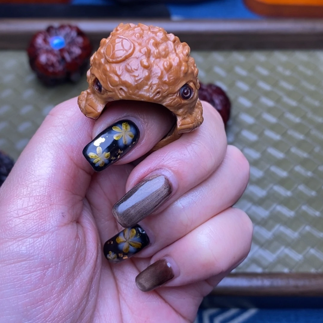 文玩核桃吊坠金蟾扳指