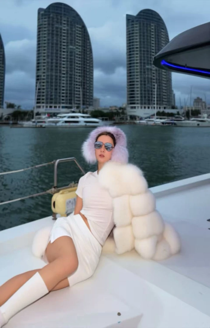 【源来有你】白狐染色亮色系小立领2025秀款美版皮草女装