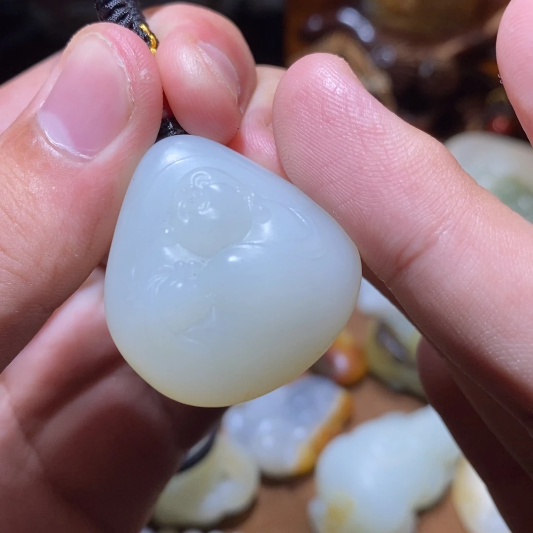 颈饰未镶嵌和田玉