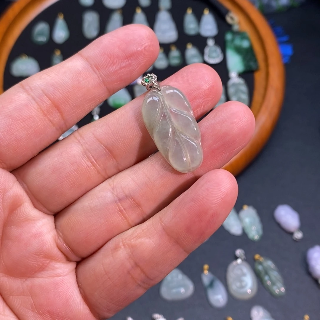 翡翠合金颈饰天然