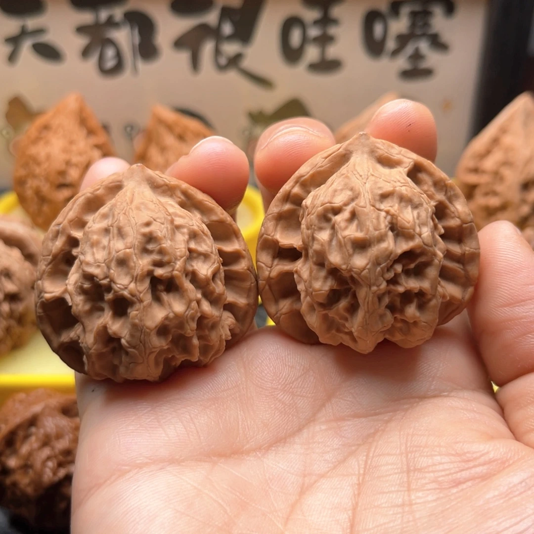 文玩核桃吊坠41梨木台